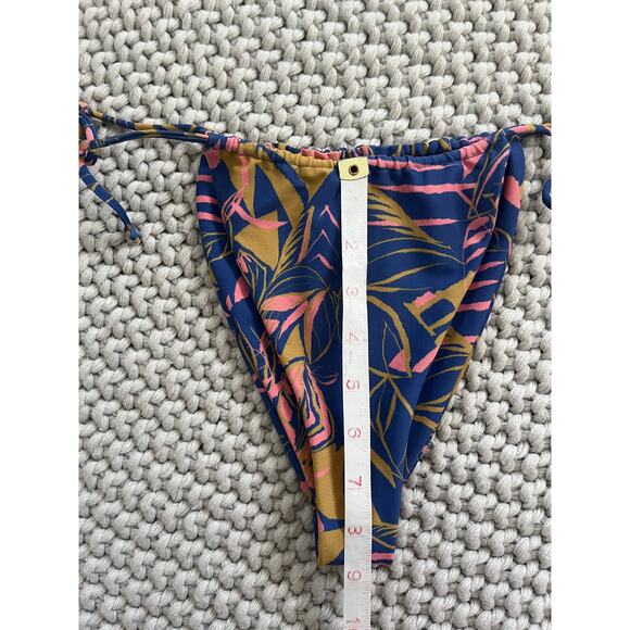 Skatie X The Salty Blonde• ‘Kristen’ Bottom in Anguilla - Picture 14 of 16